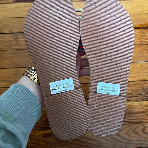 Havaianas Women's Striped Flip Flops with Soft Fabric Uppers Size 9-10W - Picture 4 of 5